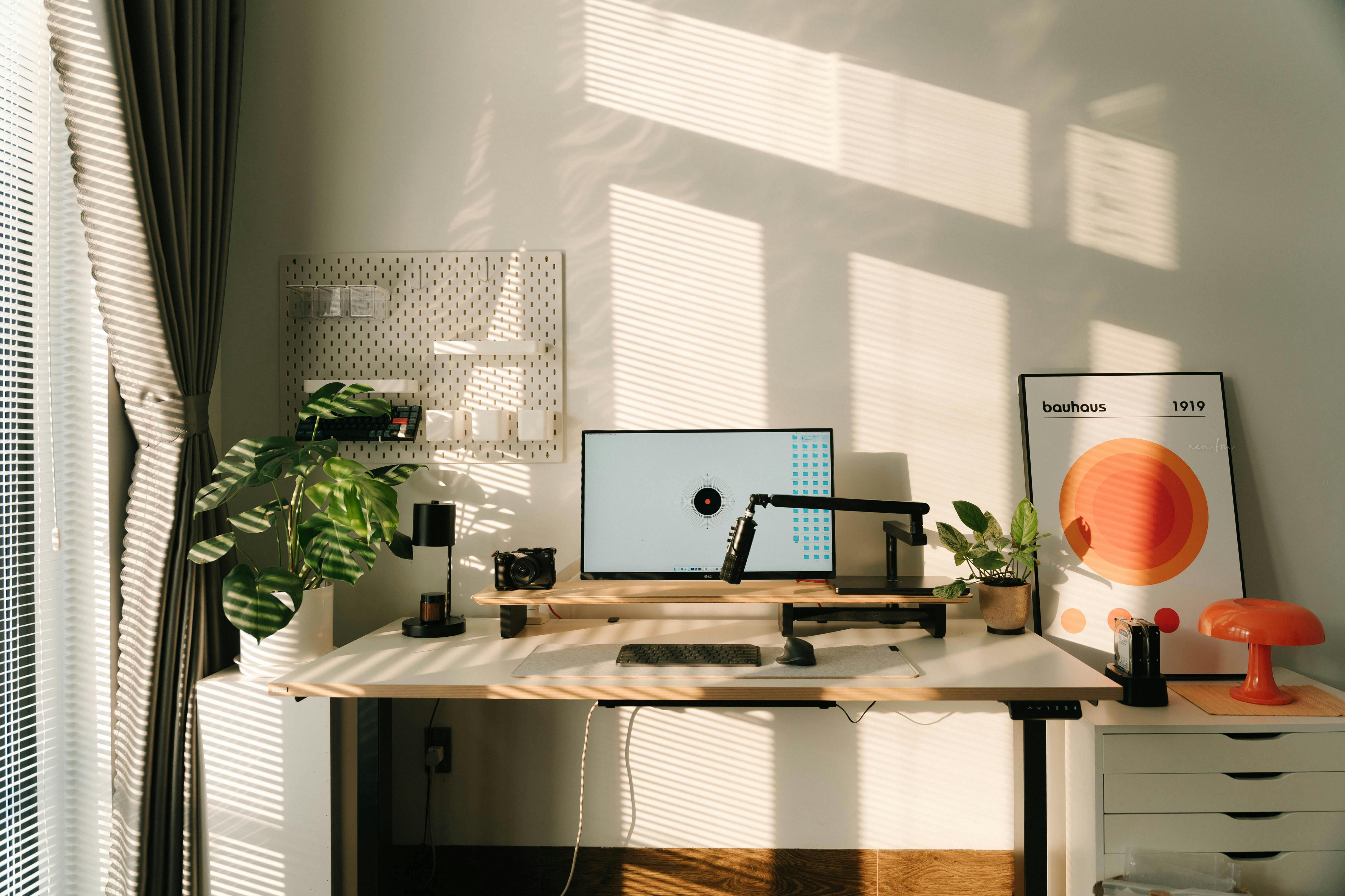 Advanced Ergonomics for Remote Professionals: A 2026 Evidence-Based Setup Guide