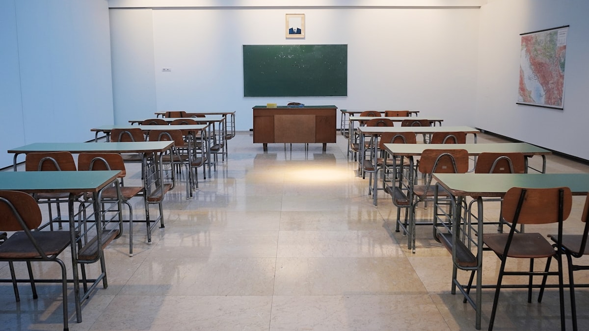 Explaining Complex Systems Simply: A Technical Communicator's Playbook